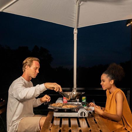 Bobocabin Umarato, Sumba ワイカブバック エクステリア 写真