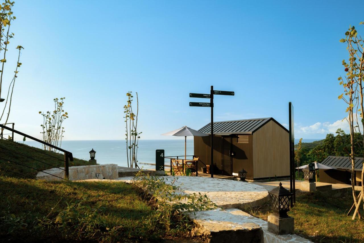 Bobocabin Umarato, Sumba ワイカブバック エクステリア 写真