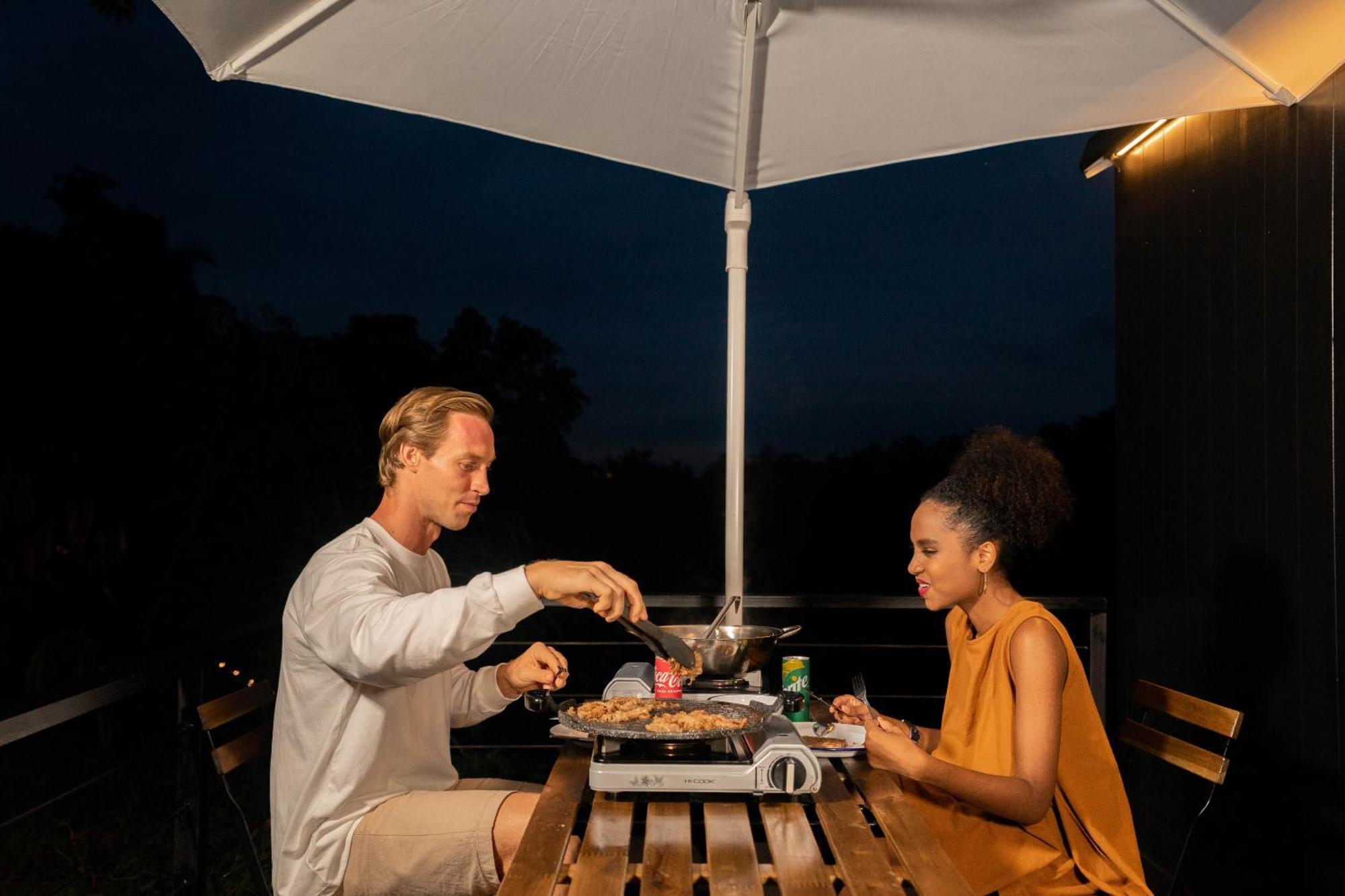 Bobocabin Umarato, Sumba ワイカブバック エクステリア 写真